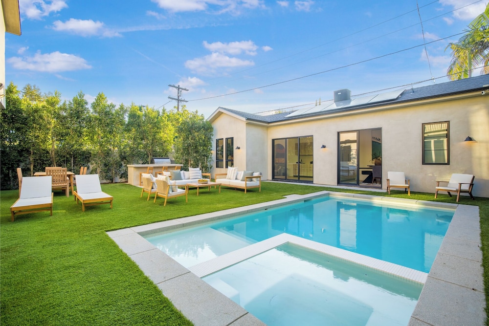 Kraft Villa - Luxury Living Redefined w/ Pool