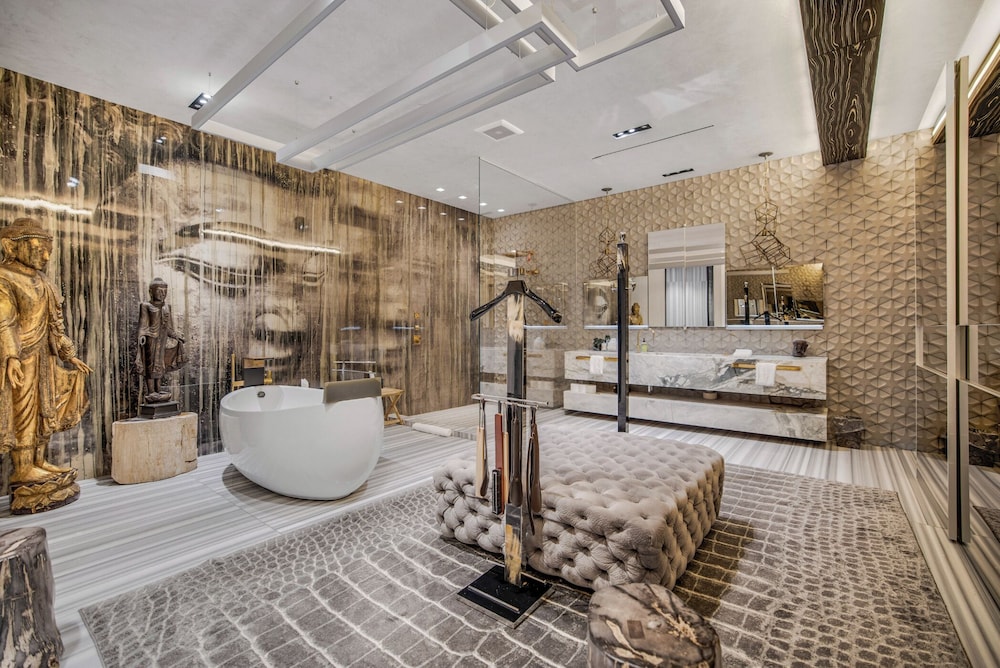 Villa Kaleida - Sleek Modern Sunset Villa With Eclectic Style & Infinity Pool