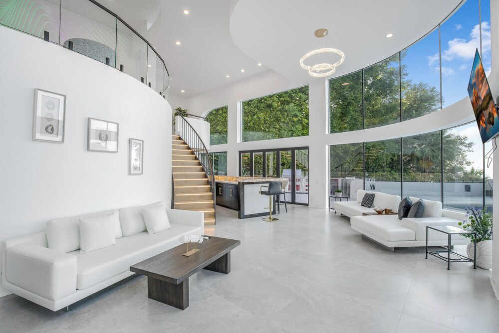 Los Angeles Vacations - Bel Air Yacht Mansion - Property Image 16