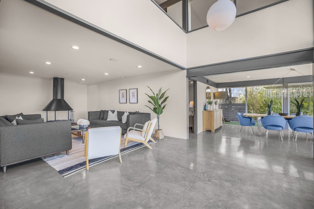 Solara Point - Sunset to Skyline With Pool & Epic Views