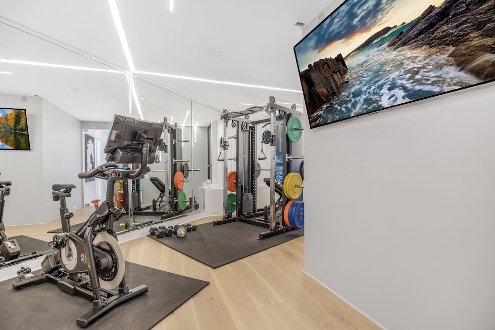 Los Angeles Vacations - Bel Air Yacht Mansion - Property Image 3