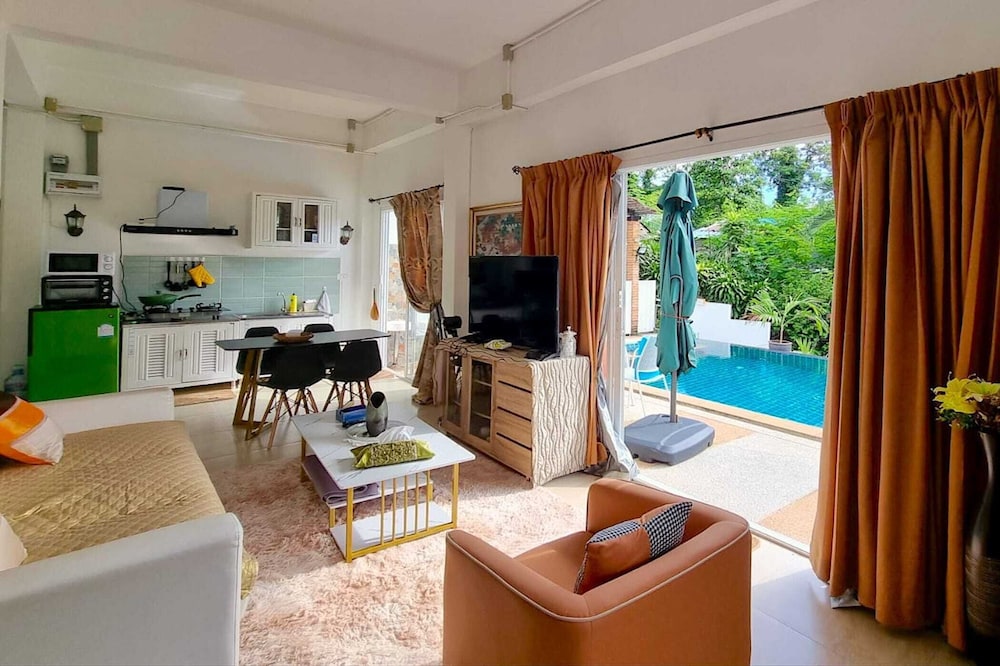 Family Pool Villa Happi near Yanui Beach