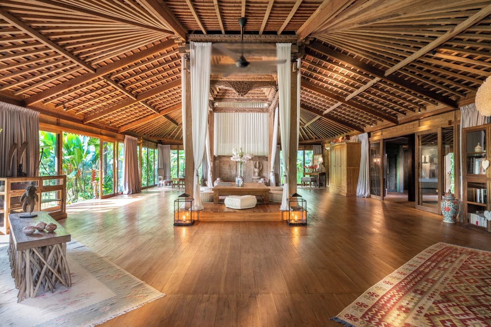 Nag Shampa Private Estate