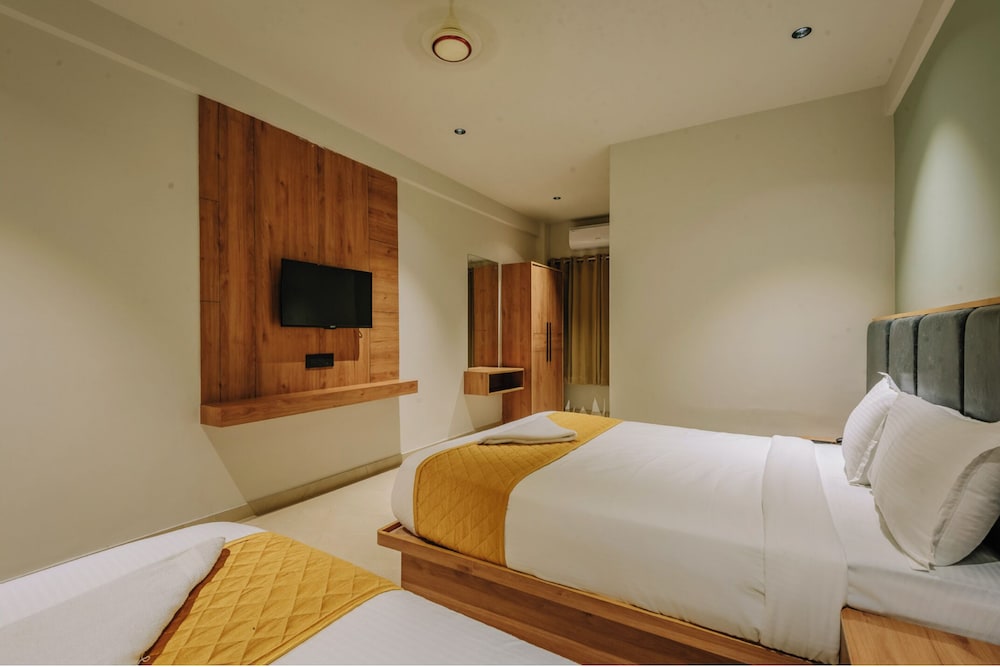 Hotel Beverly Plaza Kozhikode