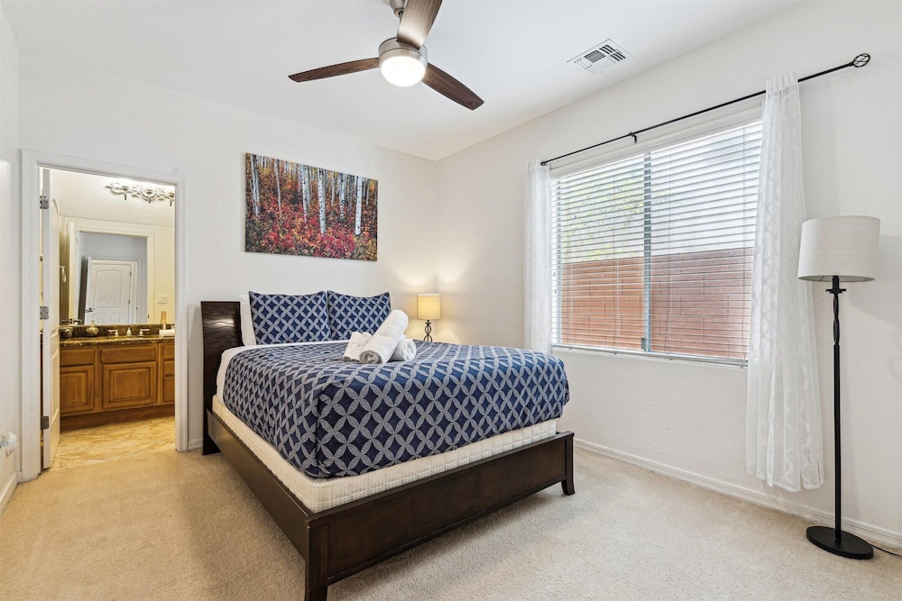 Pinnacle Breeze-private Backyard-mins to Six Flags