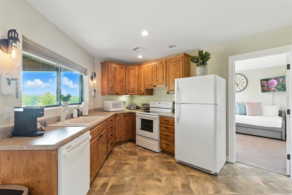 The Sanctuary at Prescott-downtown-hot Tub & Views