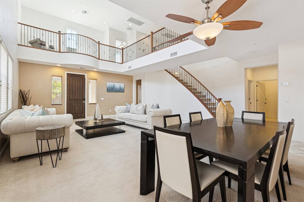 Pinnacle Breeze-private Backyard-mins to Six Flags