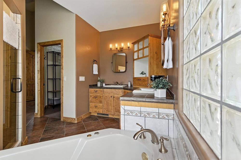 The Sanctuary at Prescott-downtown-hot Tub & Views