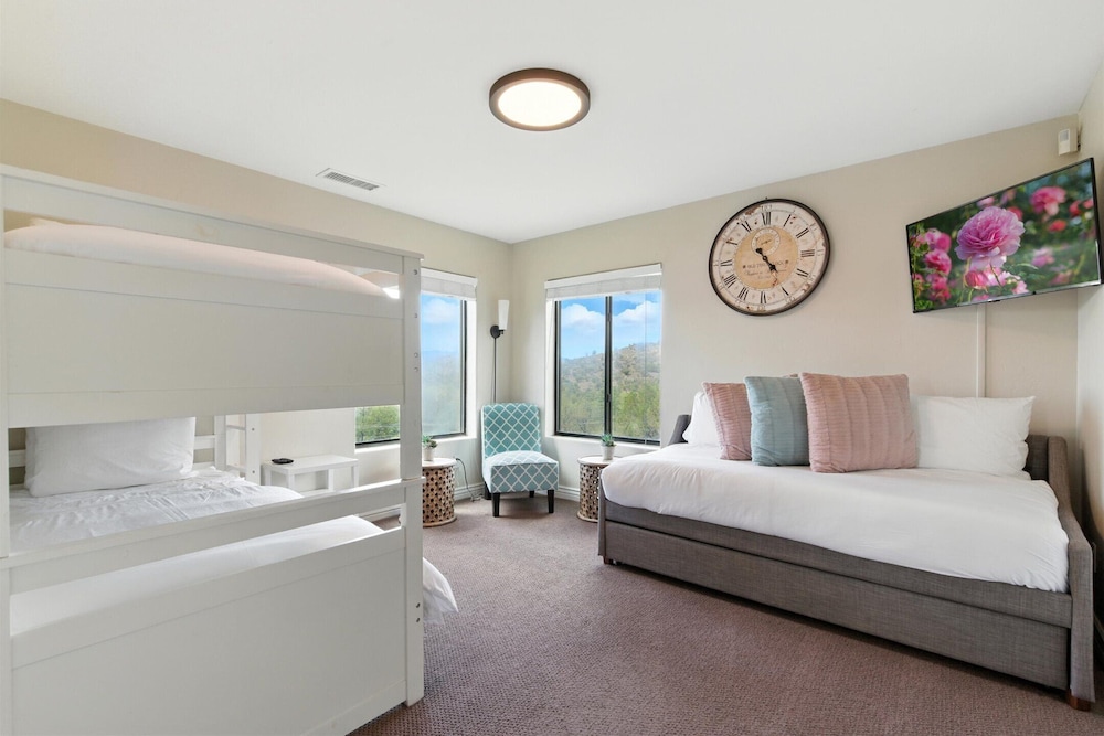 The Sanctuary at Prescott-downtown-hot Tub & Views