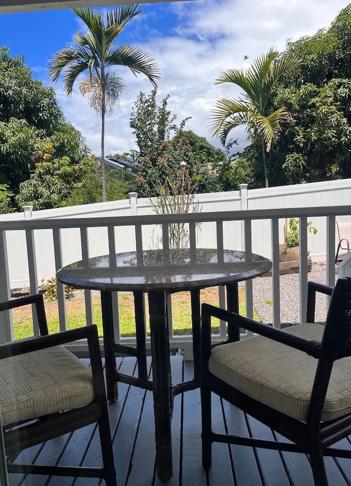 Sandy Toes Getaway in Kona