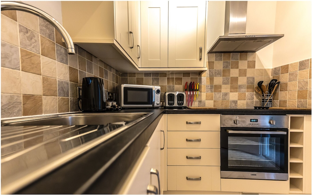 Hamilton Grace Apartments - Wessex Court