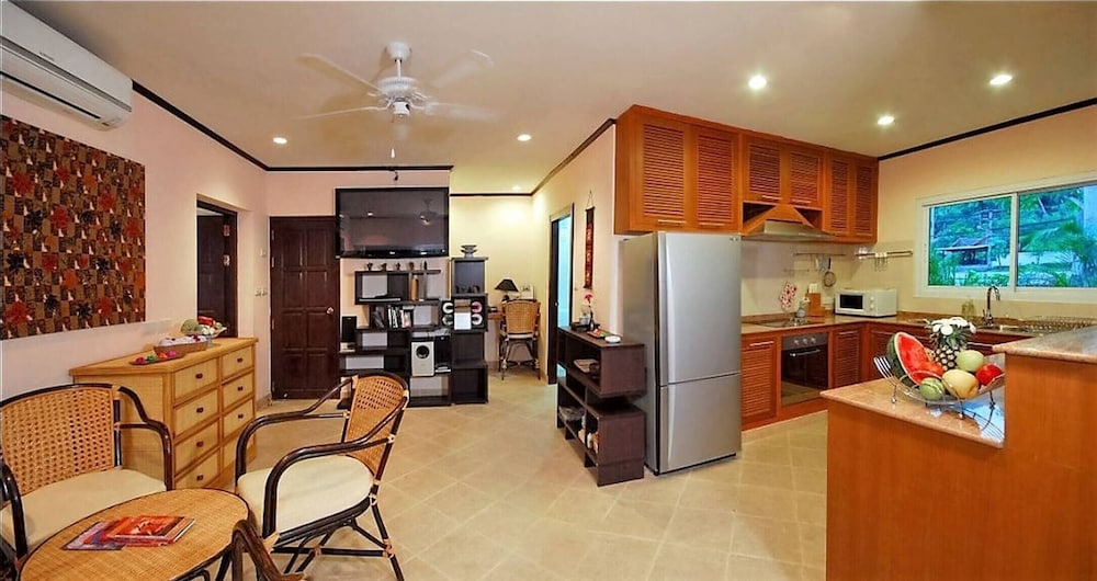 Luxurious Thai-style Villa With a Swimming Pool Just 20 Meters From Beach Access