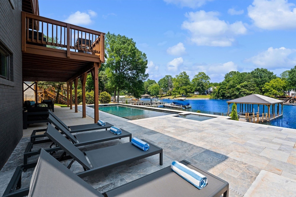 Elysian Shores W/heated Pool & Optional Boat Rental