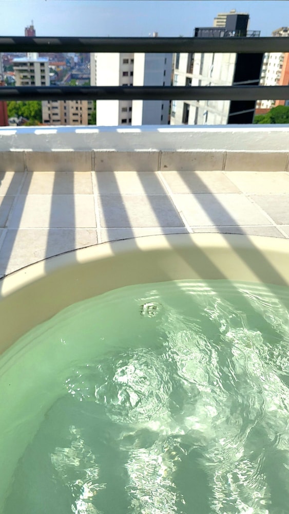 Travelers Apartamentos & Suites Castellón de Juanambú