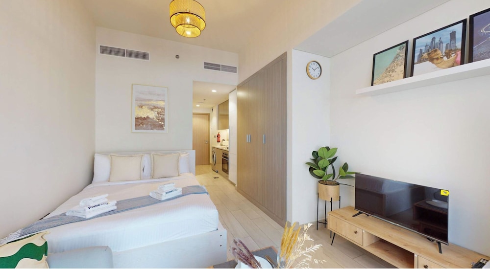 PVH - Cozy Studio in Azizi Riviera