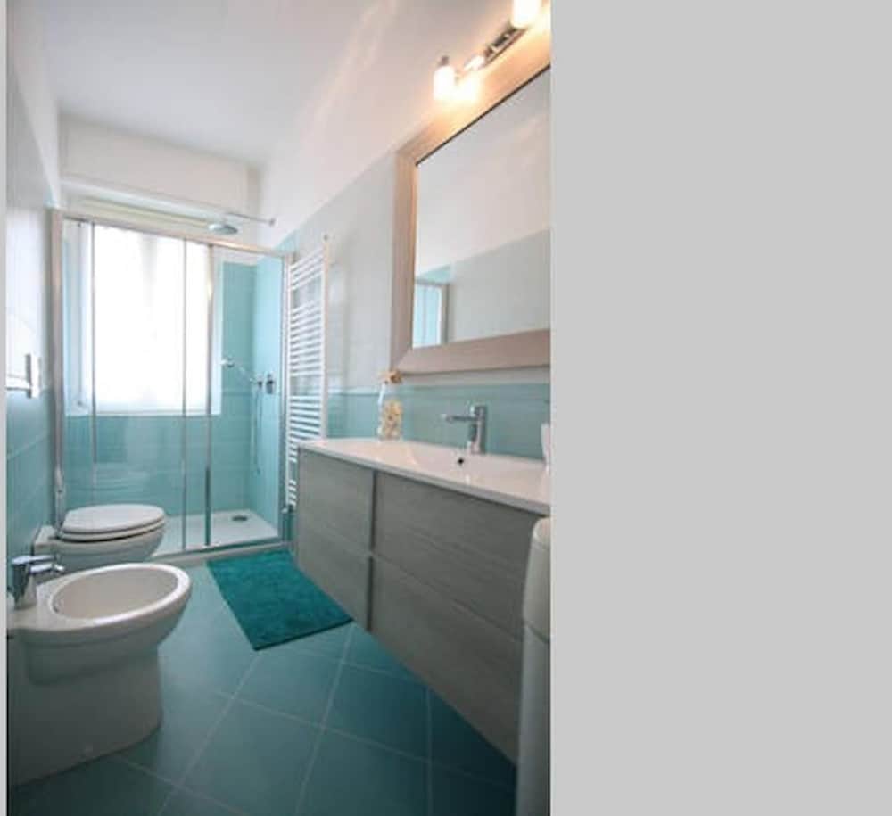 Arma di Taggia - 1 Bedroom Apartment With sea View Terrace