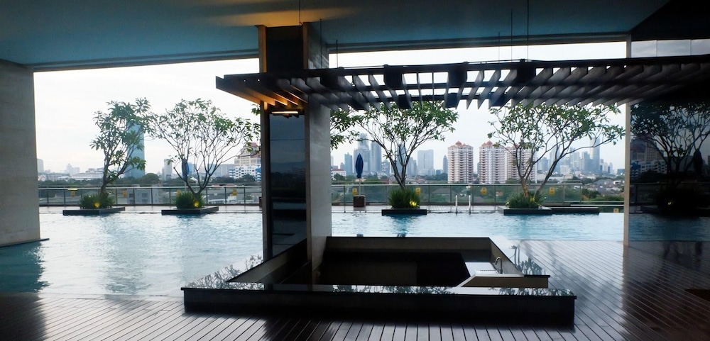 Spacious and Comfy Big Studio Apartment at Kemang Mansion
