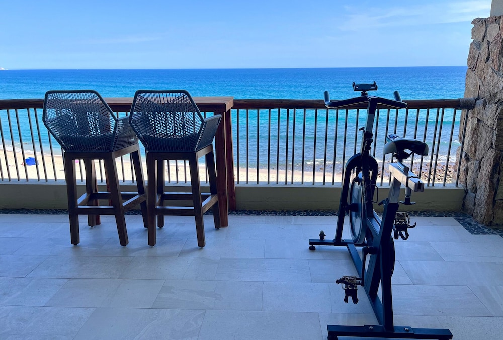 Stunning Condo in Cabo with Ocean Views