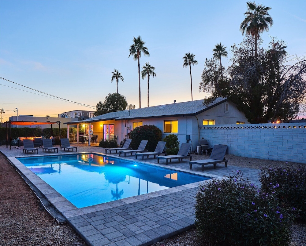 Disco in the Desert - Walk 2 Old Town - Pool Heat Available