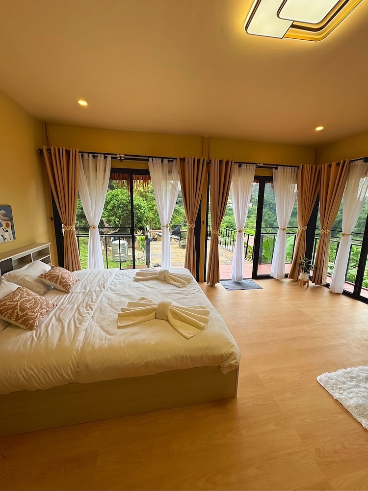 Baan Suan Pha Mi