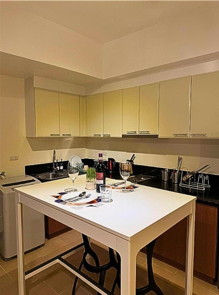 Live Luxury Living at BGC Venice