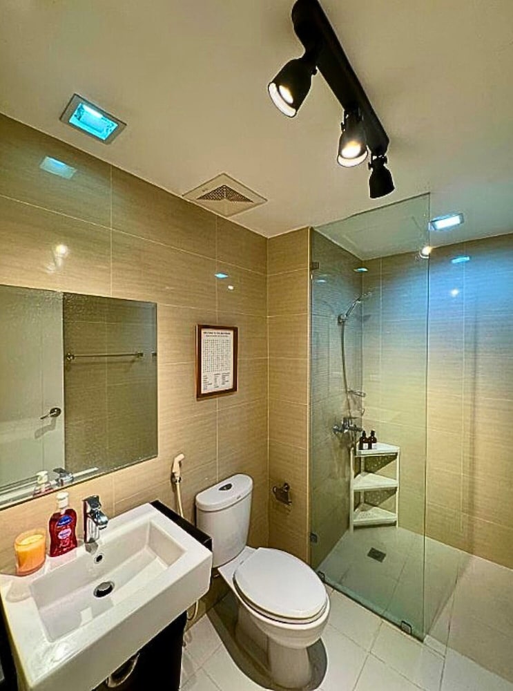 Live Luxury Living at BGC Venice