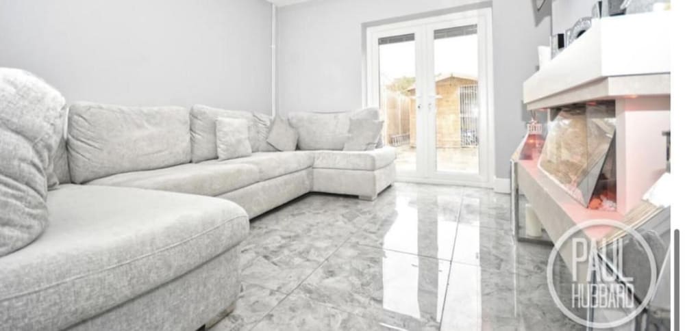Immaculate 3-bed House in Bungay view 4
