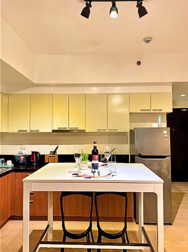 Live Luxury Living at BGC Venice