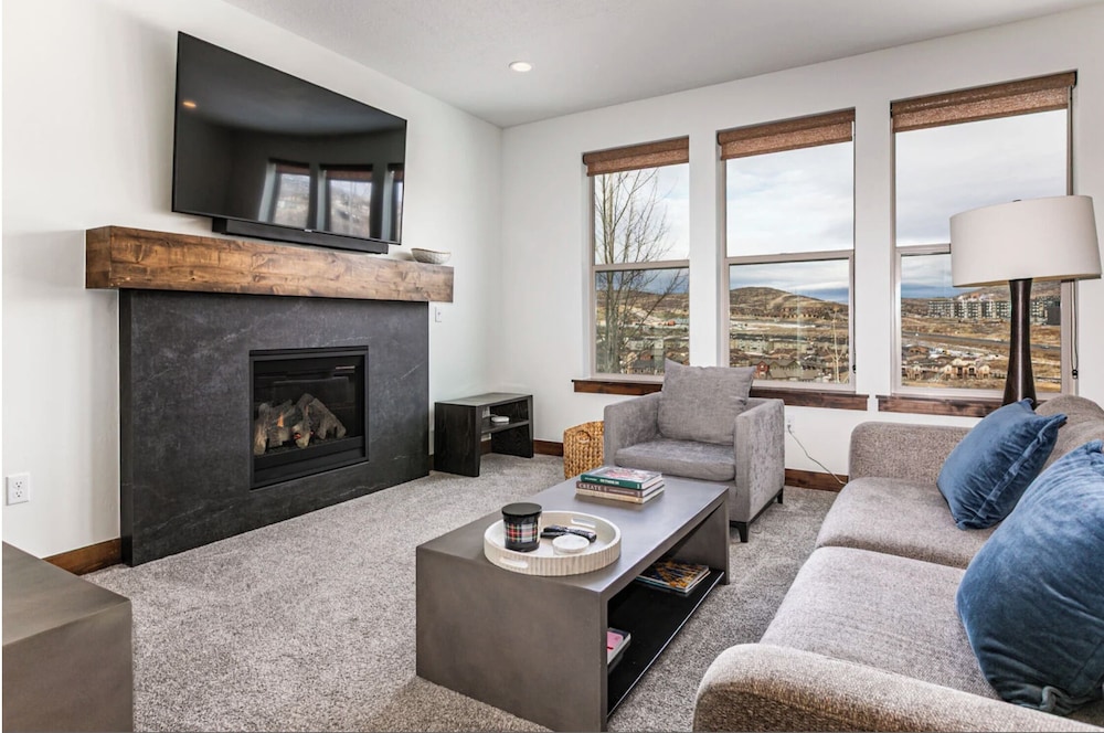 Jordanelle Retreats by Luxury Mountain