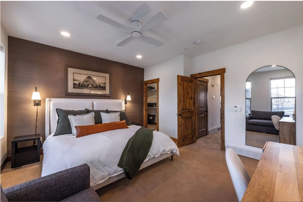 Jordanelle Retreats by Luxury Mountain