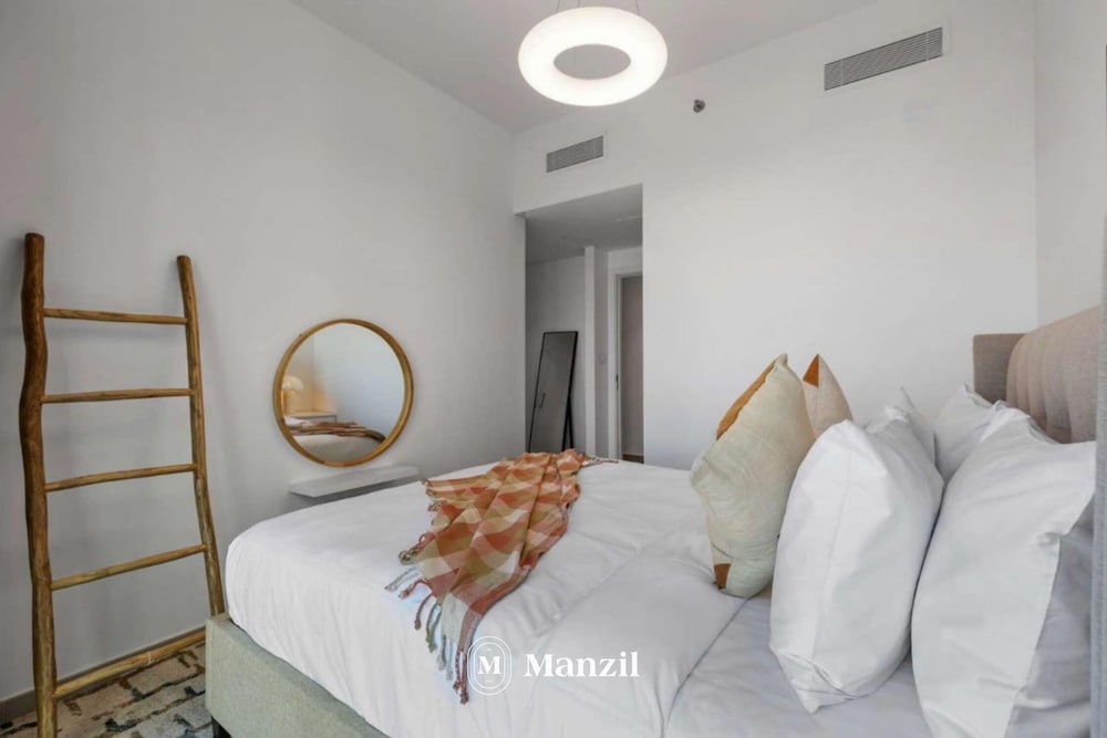 Manzil - Luxury 2BR Next to Dubai Mall