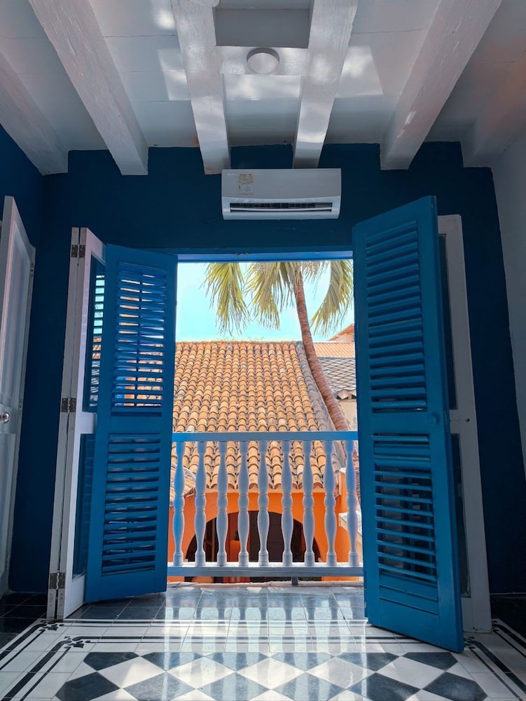Nok Charming Colonial Villa Ctg