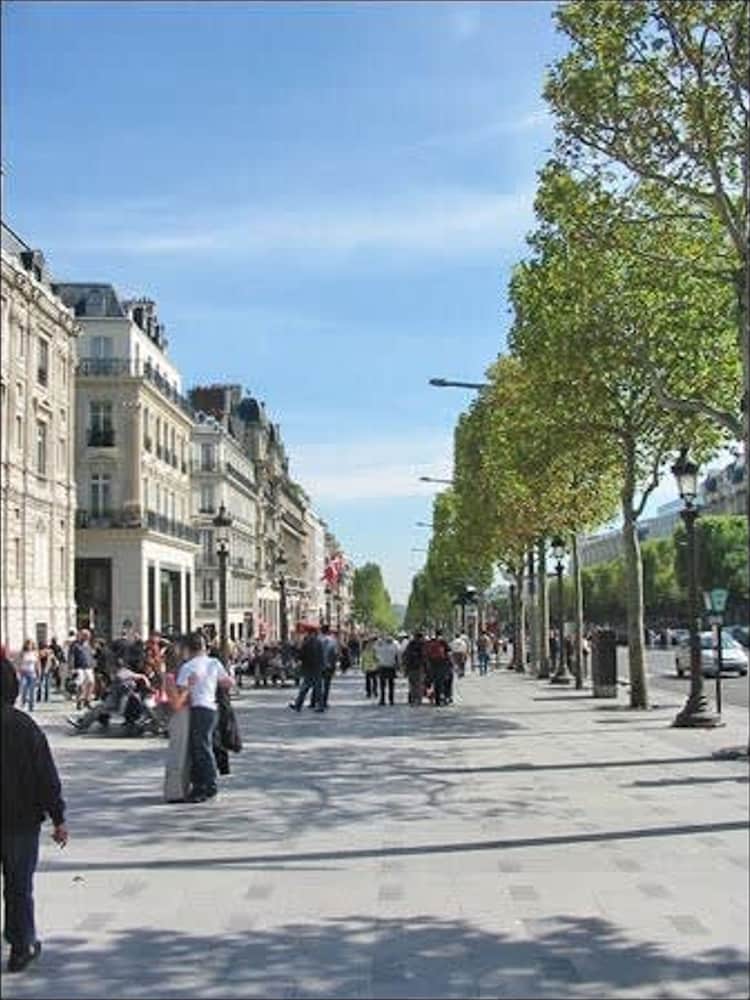 Le Triomphe Elysees - Ternes