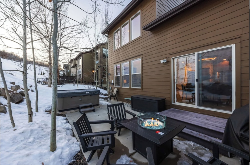 Jordanelle Retreats by Luxury Mountain