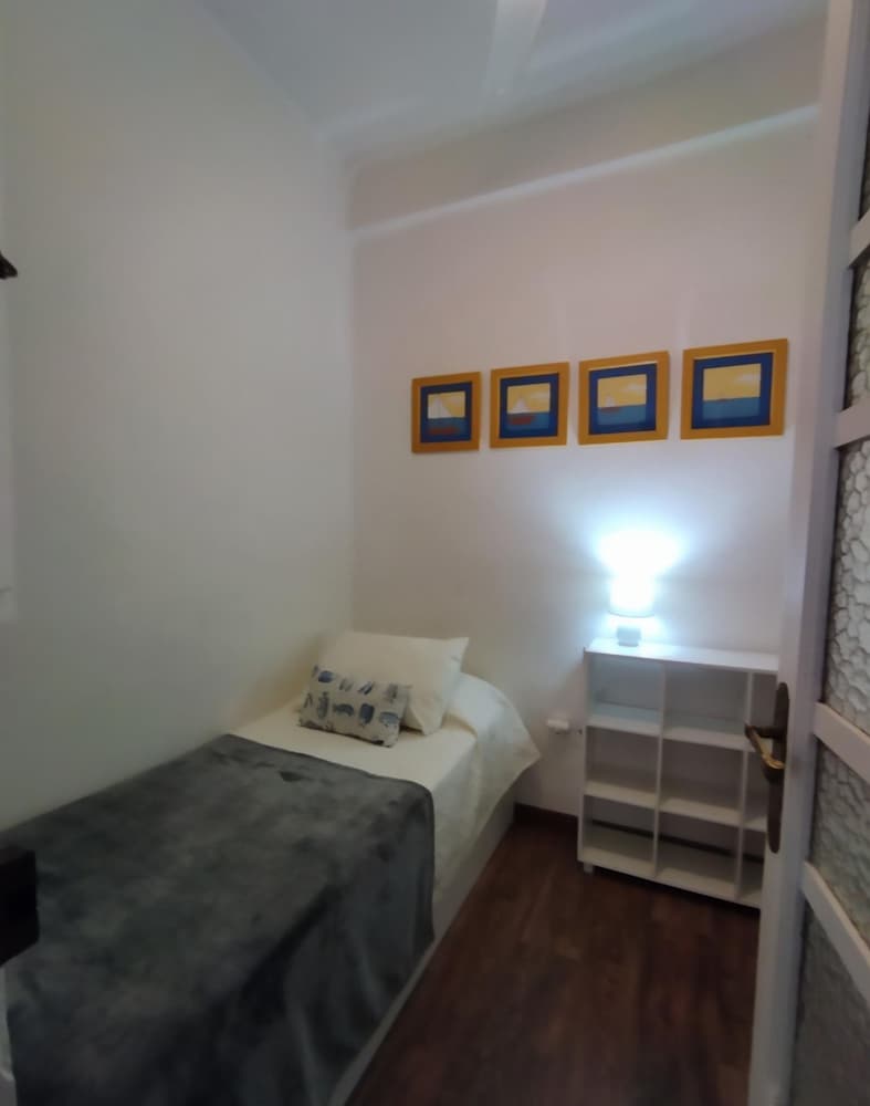 Luminous Flat in Great Location