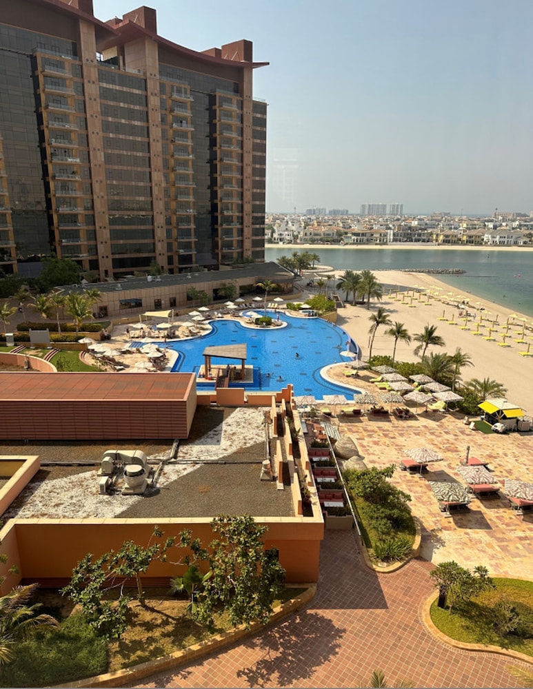 Tiara Residences Stay on the Beach 2 Beds