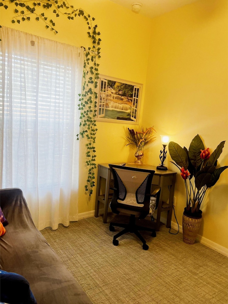 Private Pool Workspace Near All Attractions