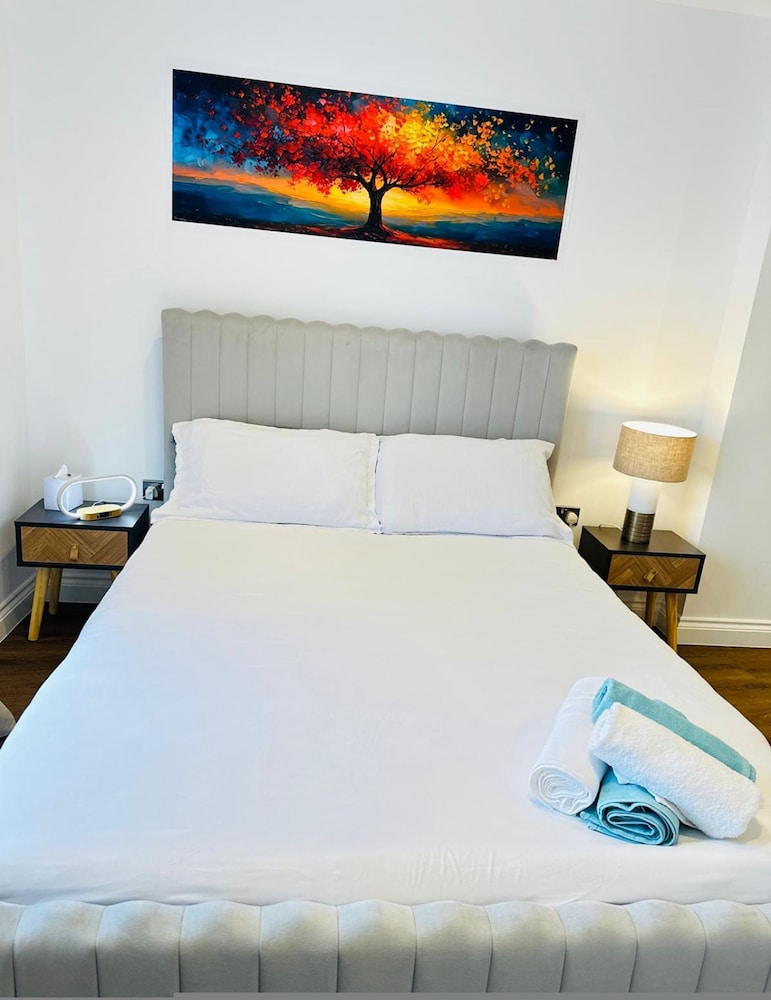 Gorgeous Serene Spacious Luxury Apartment 2 Bedrooms Sleeps 6