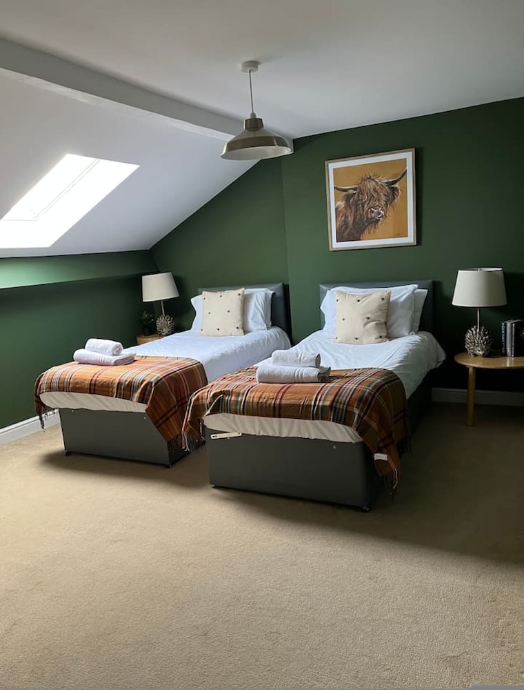Historic Hall Wing nr York Leeds Free Hot tub
