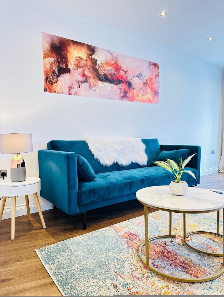 Gorgeous Serene Spacious Luxury Apartment 2 Bedrooms Sleeps 6