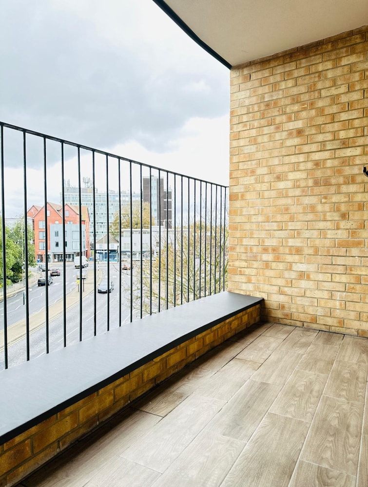 Gorgeous Serene Spacious Luxury Apartment 2 Bedrooms Sleeps 6