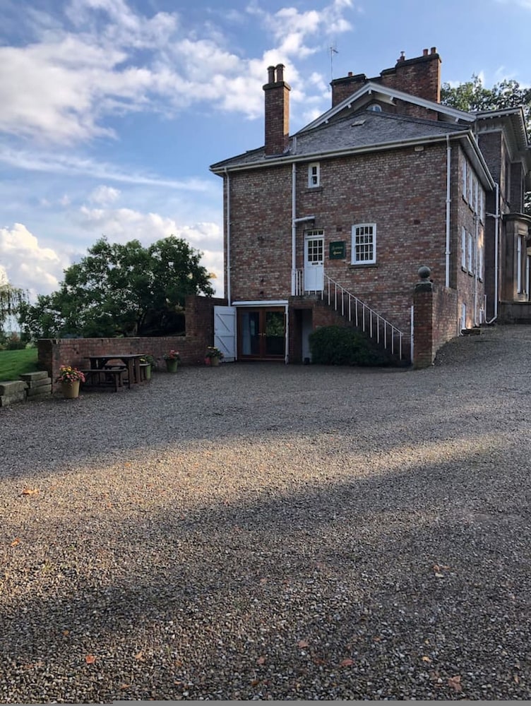 Historic Hall Wing nr York Leeds Free Hot tub