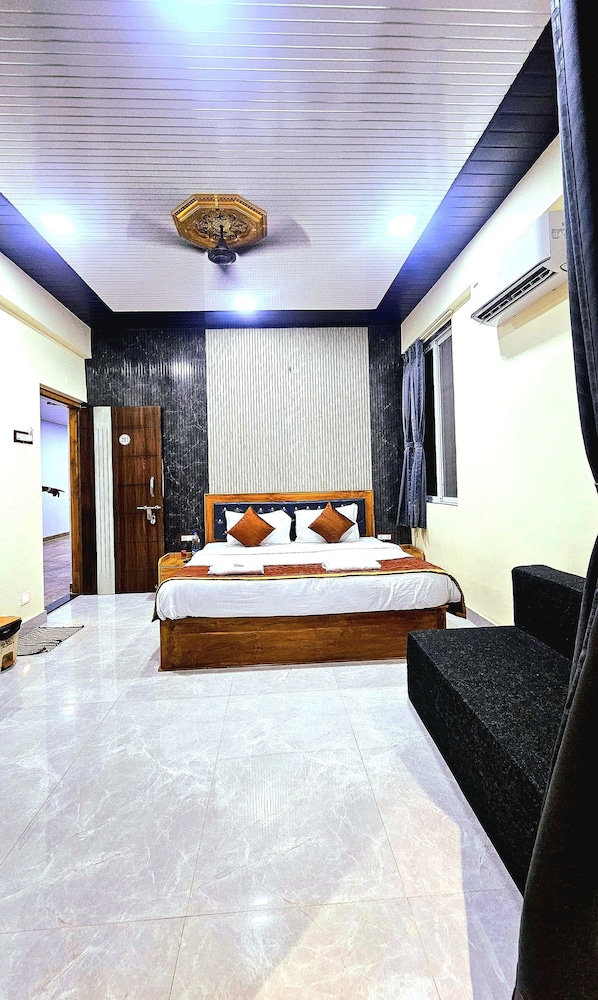 Soham Resort Diveagar