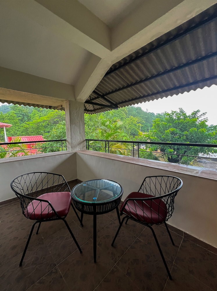 Yash Resort