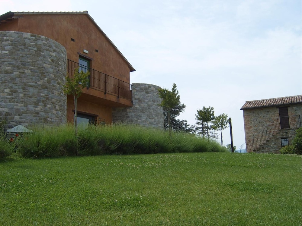 Photo 33