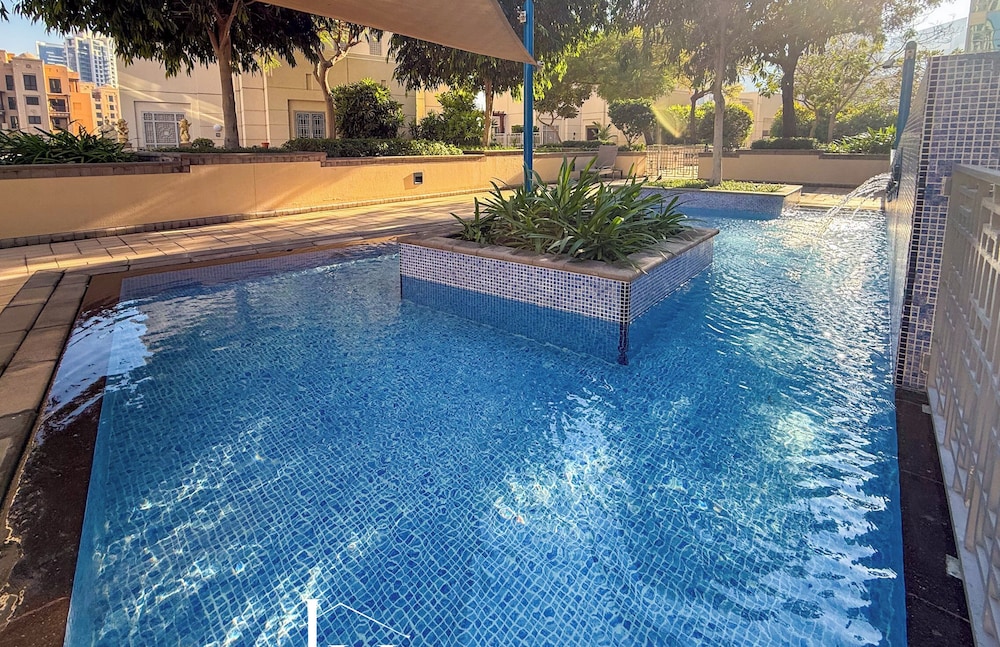 LUX Burj Khalifa Fountain View Residence