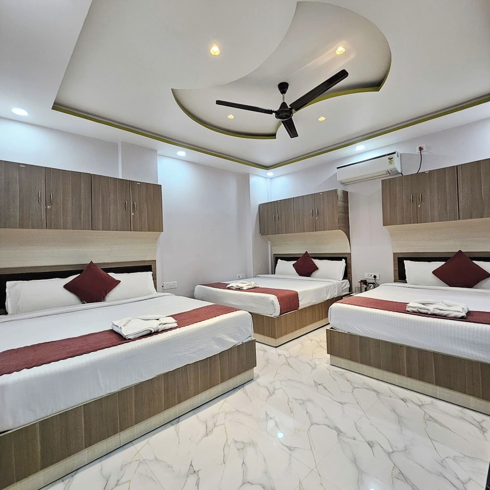 Hotel Pvs Grand Varanasi