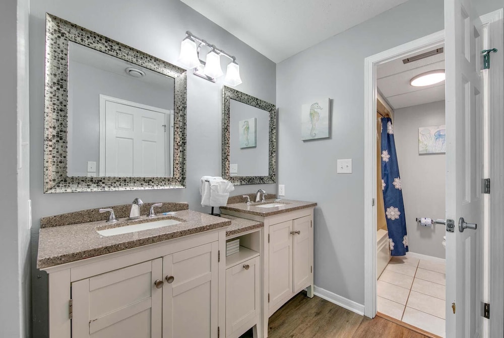 Edgewater Golf Villa 956