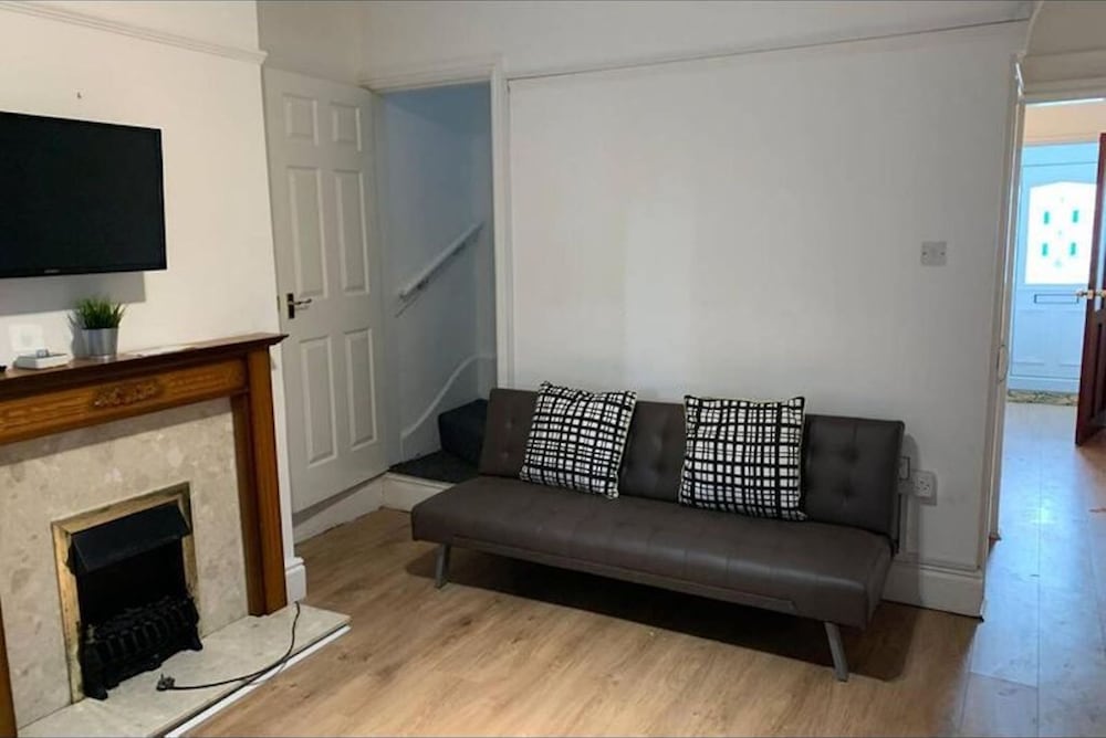Gateway Mews 5 Bedroom Home, photo 11