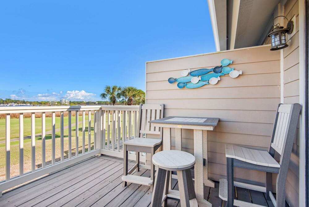 Harbour Hideaway